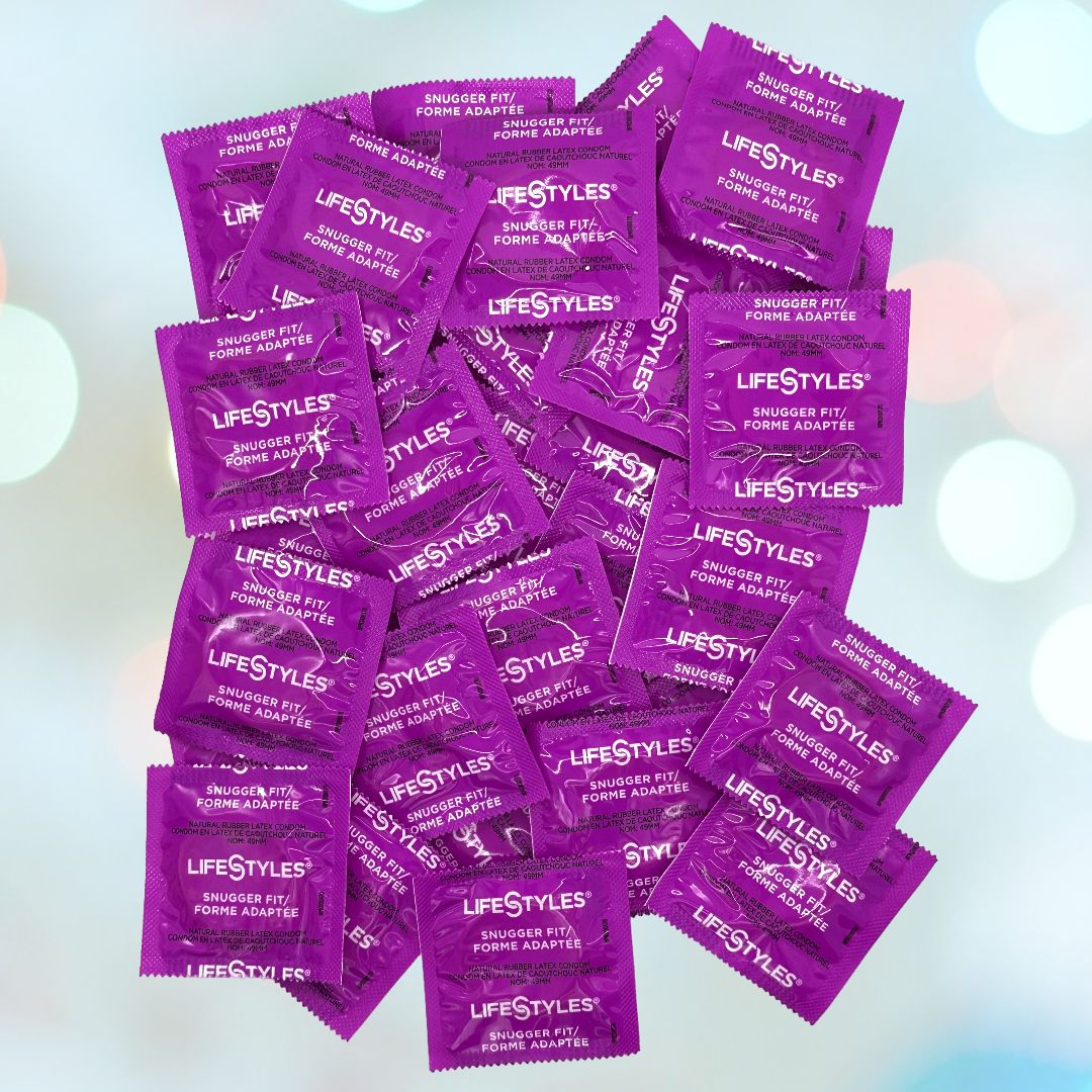 LifeStyles SNUGGER FIT Condoms (Smaller Size) – Condomania.com