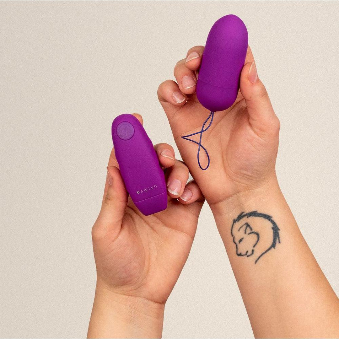 Wireless Bullet Vibrator - B Swish Bnaughty Classic Remote Condomania.com Wireless Bullet Vibrator - B Swish Bnaughty Classic Remote Condomania.com