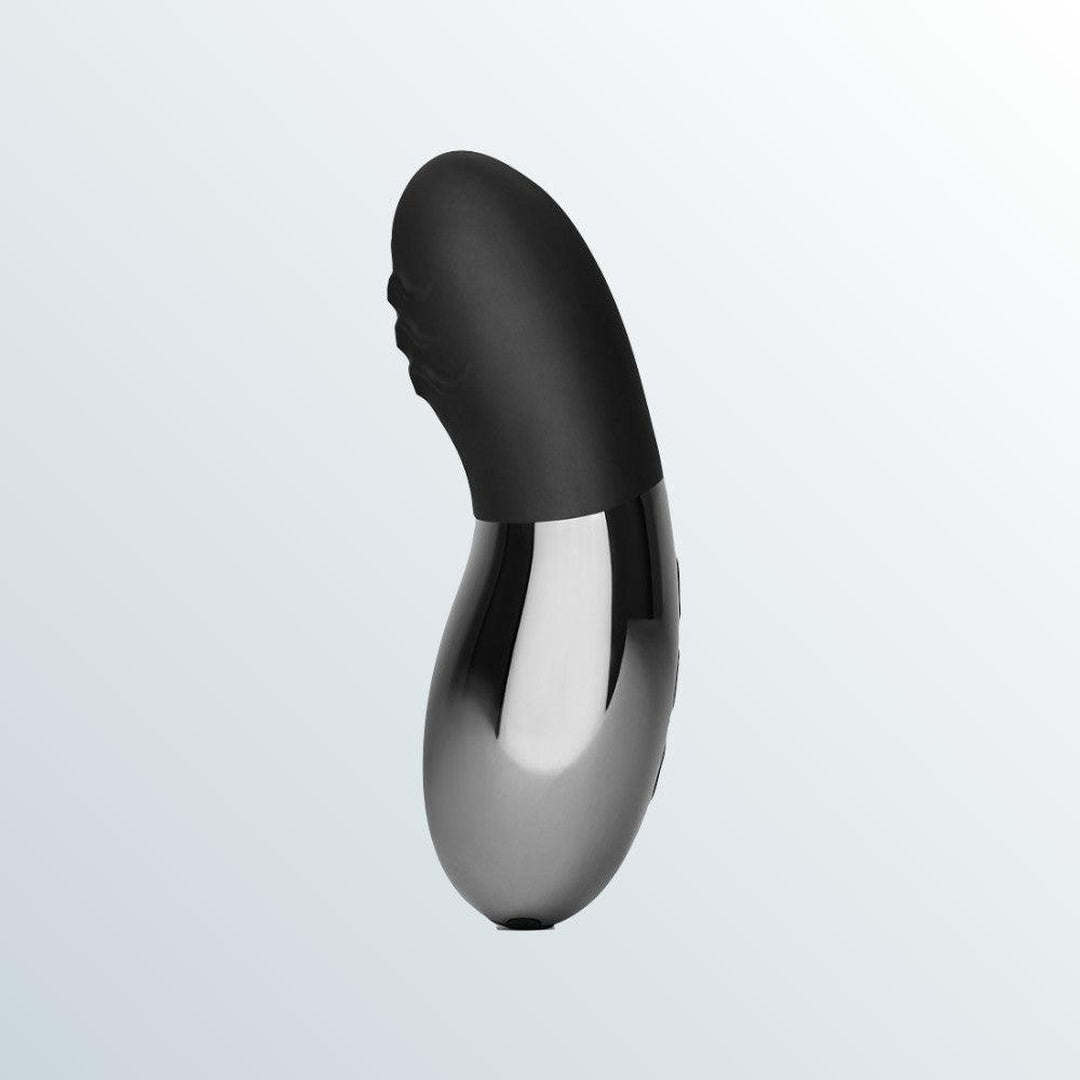 Le Wand Chrome Point Vibrator - Black